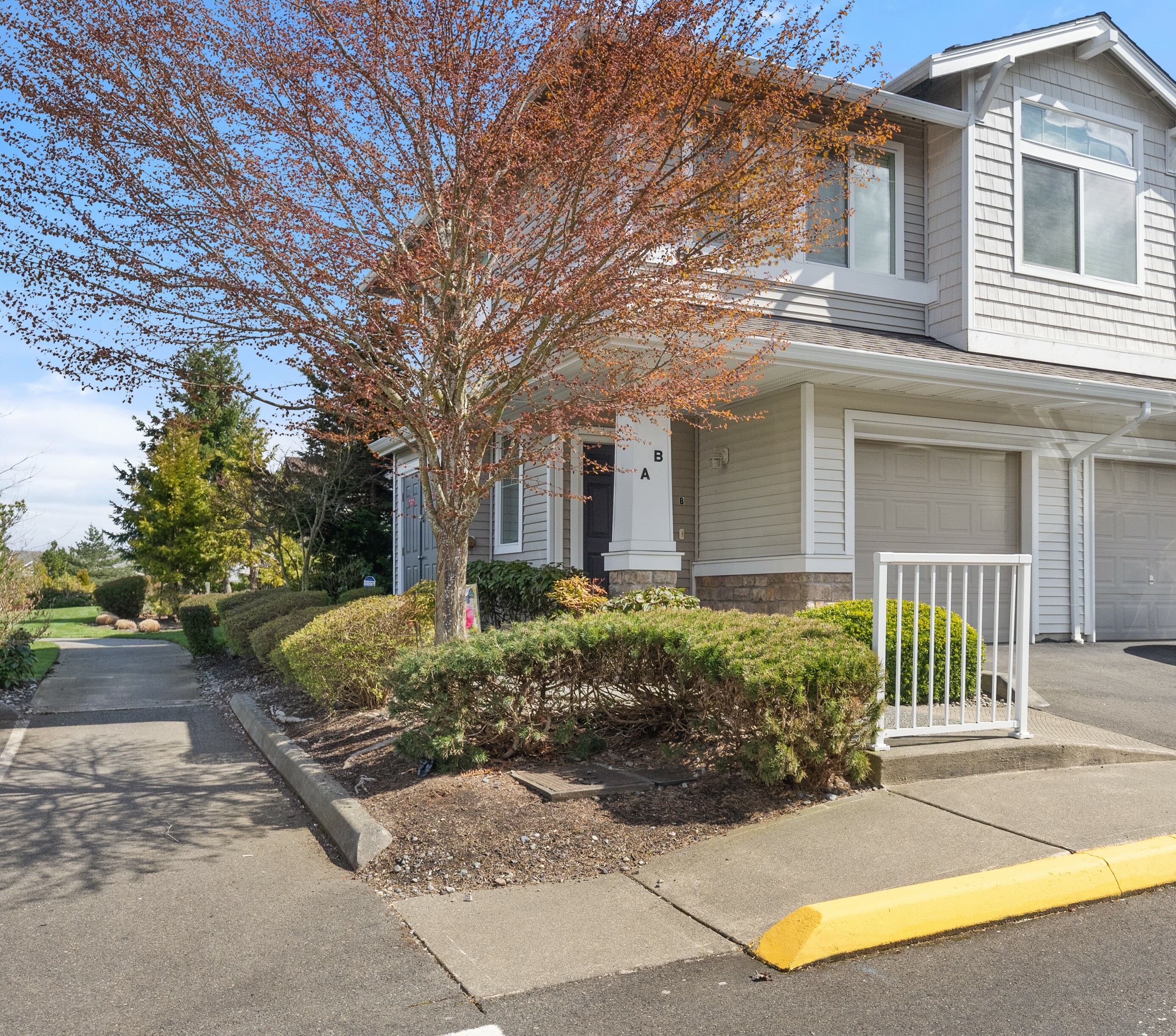 Property Photo:  6306 Isaac Ave SE B-25  WA 98092 