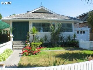 Property Photo:  781 Beach Dr  OR 97138 