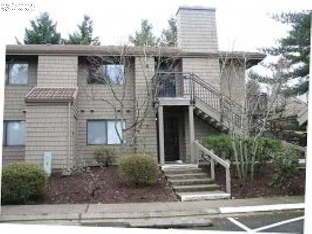 Property Photo:  8 Crestfield Ct  OR 97035 