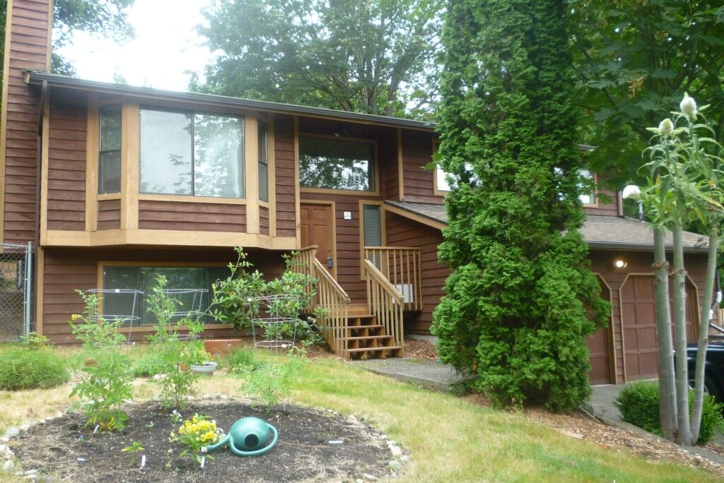 Property Photo:  19348 35th Ave NE  WA 98155 