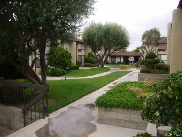 Property Photo: 3520 Maricopa Street 11 CA 90503