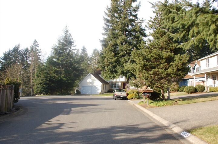 Property Photo: 18828 SE 271st Ct WA 98042