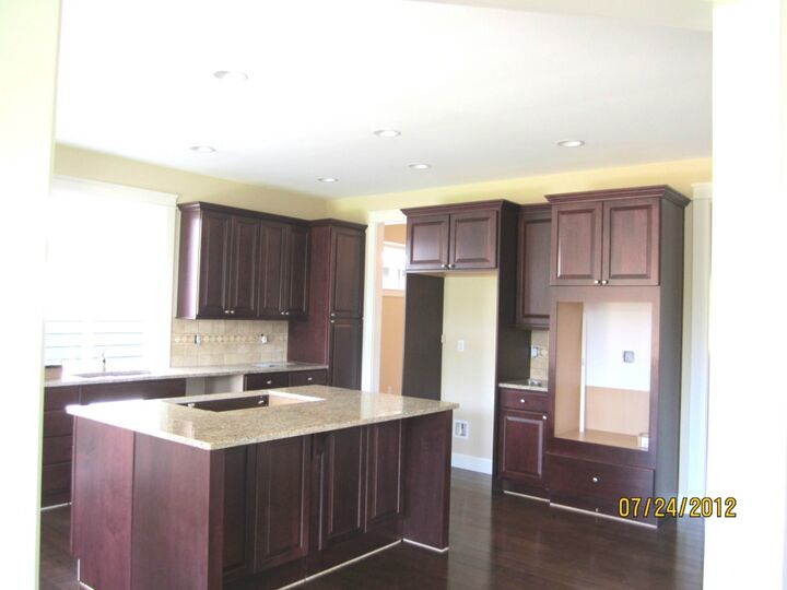 Property Photo: 5011 NE 8th St WA 98059