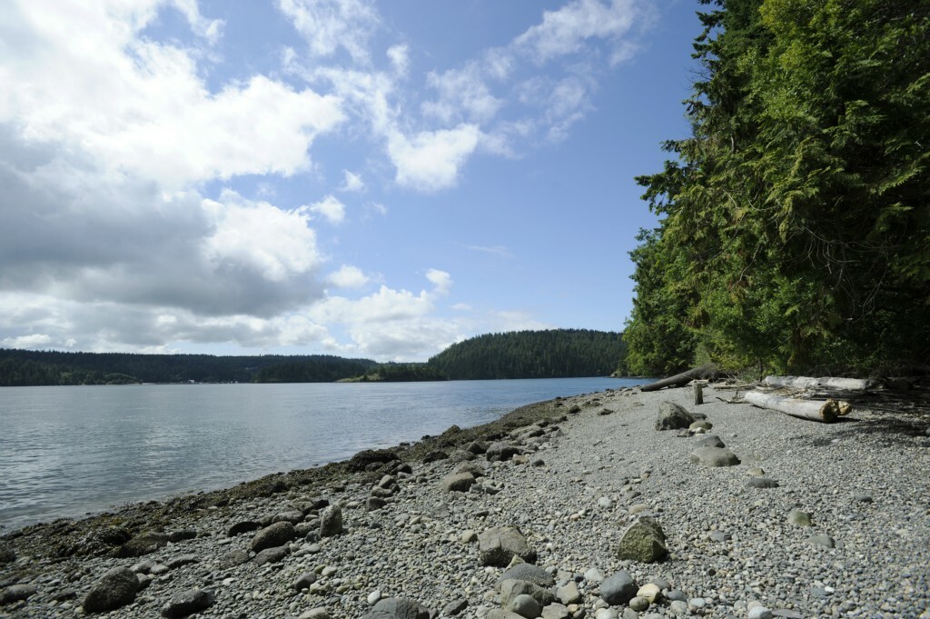 Property Photo:  5444 Heilman Ct  WA 98221 