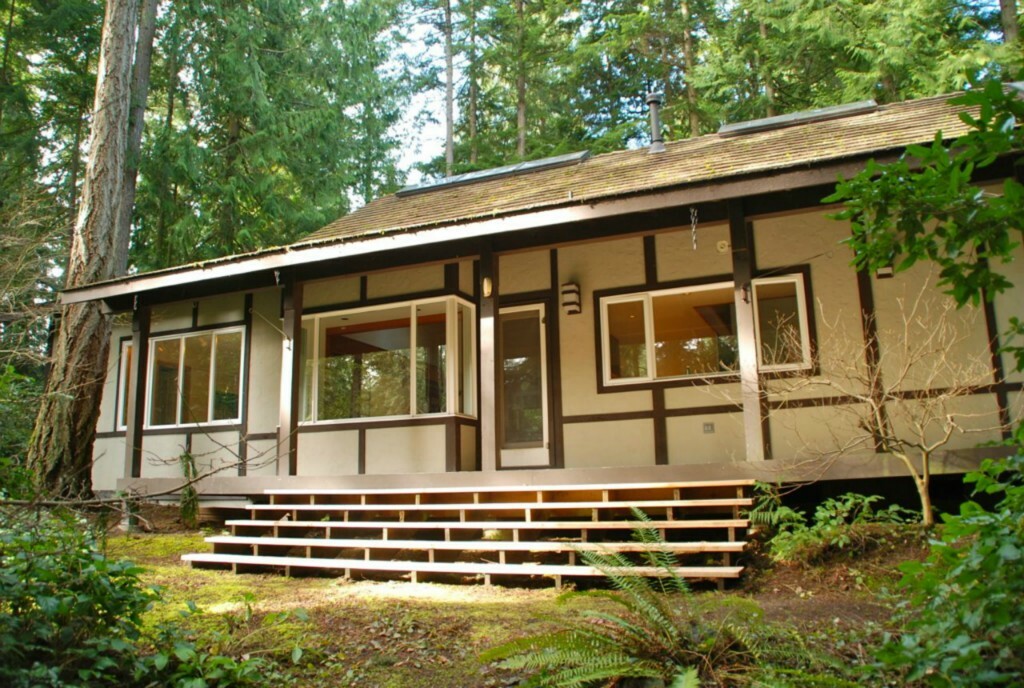 Property Photo:  83 Shorecrest Ct  WA 98368 