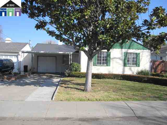 Property Photo:  15904 Via Media  CA 94580-2353 