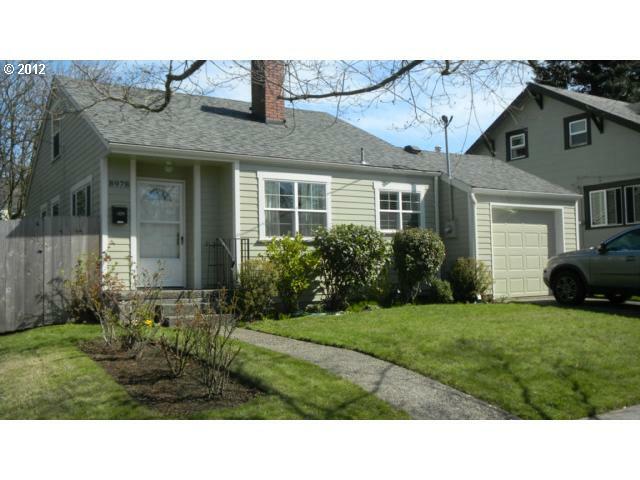 Property Photo: 8978 N Portsmouth Ave OR 97203
