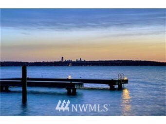 Property Photo:  4511 Lake Washington Blvd NE  WA 98033 