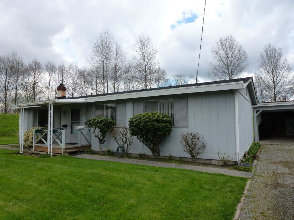 Property Photo:  500 N Baker St  WA 98273 