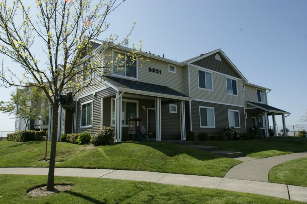 Property Photo:  5921 Kennedy Ave SE 4C  WA 98092 