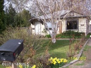Property Photo: 1004 S 32nd Ave WA 98902