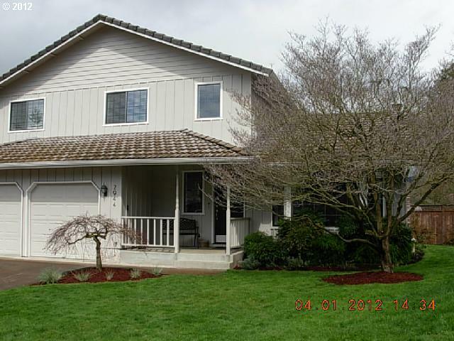 Property Photo:  2944 Elysium Ave  OR 97401 