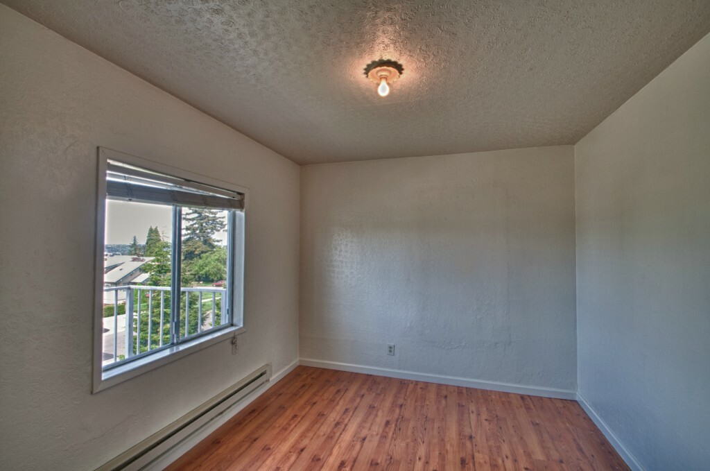 Property Photo: 512514 E Wright Ave WA 98404