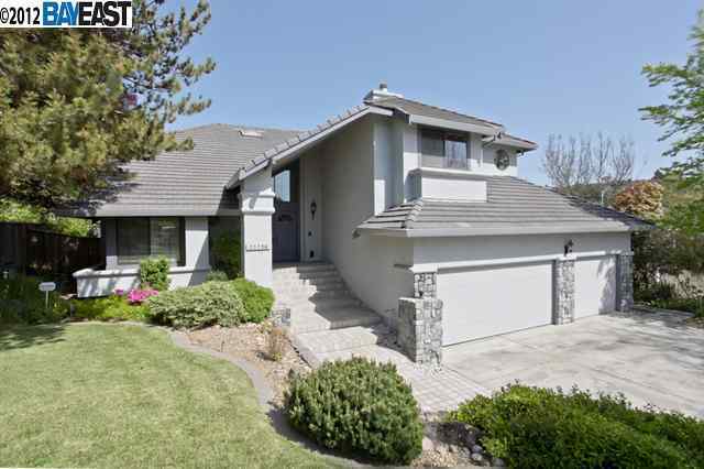 Property Photo:  25736 Cannistraci Ln  CA 94541 