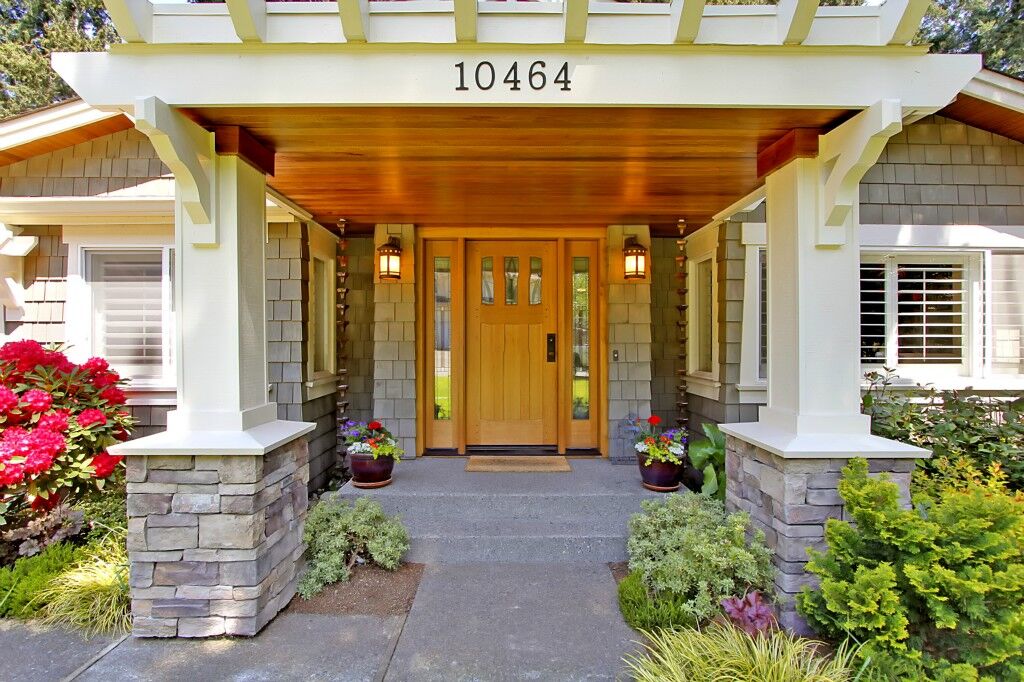 Property Photo: 10464 SE 20th St WA 98004