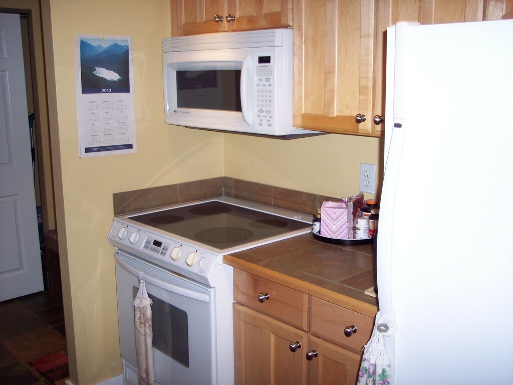 Property Photo:  4540 8th Ave NE 2303  WA 98105 