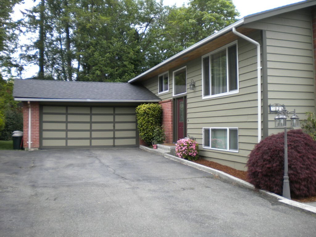 Property Photo: 5016 Ocean Ave WA 98203