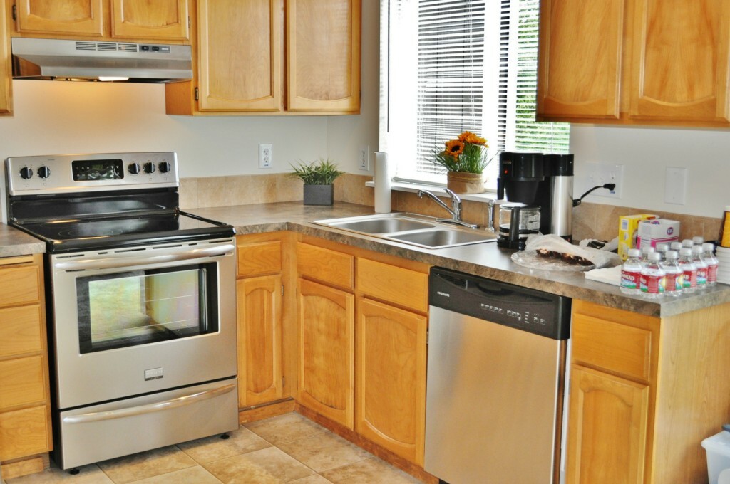 Property Photo:  1663 S 48th St  WA 98408 