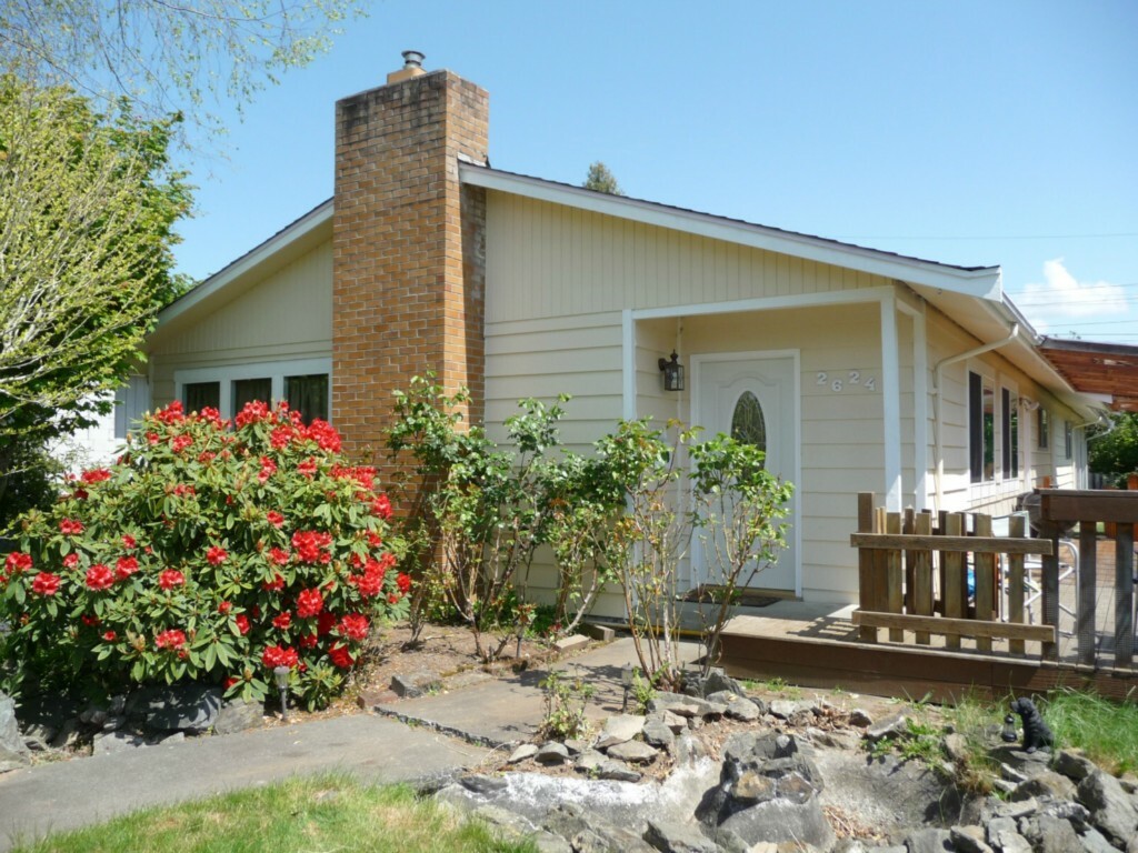 Property Photo:  2624 Nevada St  WA 98226 