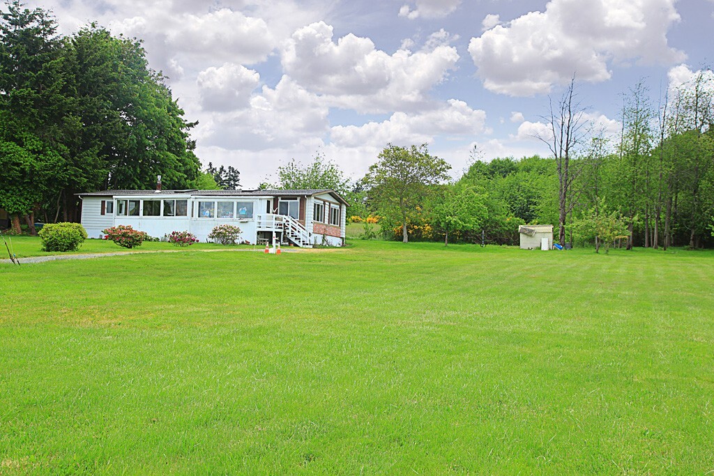Property Photo: 1612 Stewart Rd WA 98249