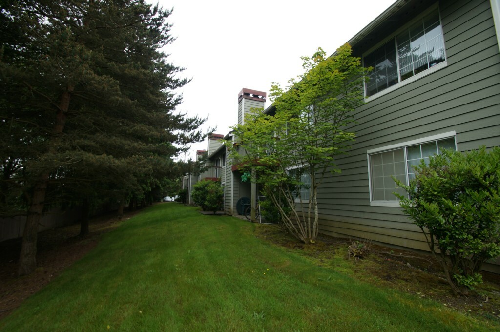 Property Photo: 16817 Larch Wy E207 WA 98037