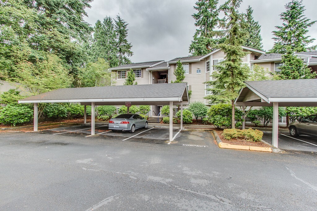 Property Photo: 14057 NE 181st St E302 WA 98072