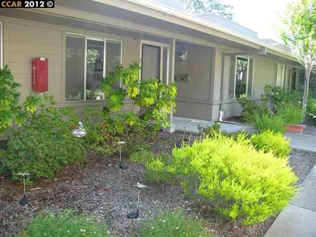 Property Photo:  3200 Tice Creek Dr 2  CA 94595-3712 