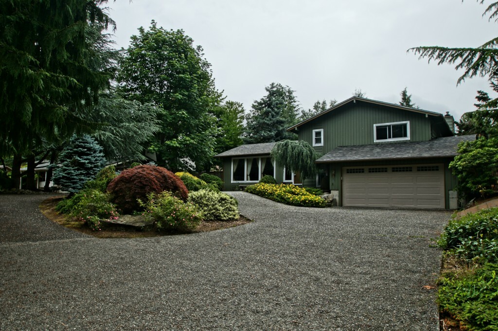 Property Photo: 6520 W Mercer Wy WA 98040