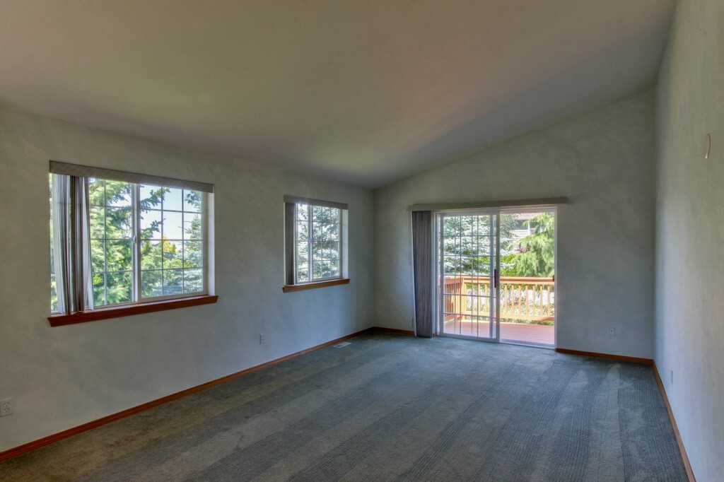 Property Photo: 3817 Carpenter St WA 98274