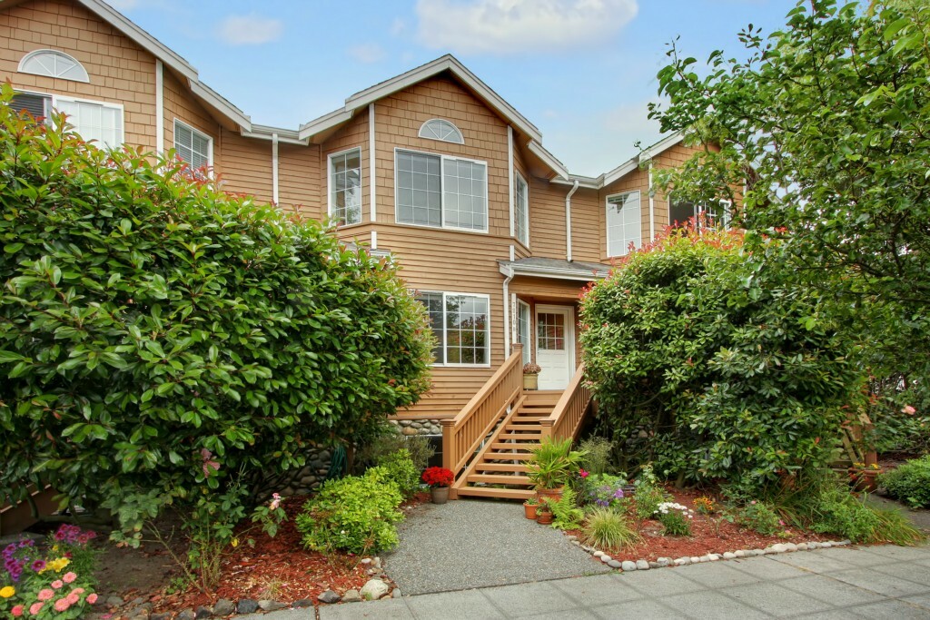 Property Photo:  7910B Ashworth Ave N B  WA 98103 