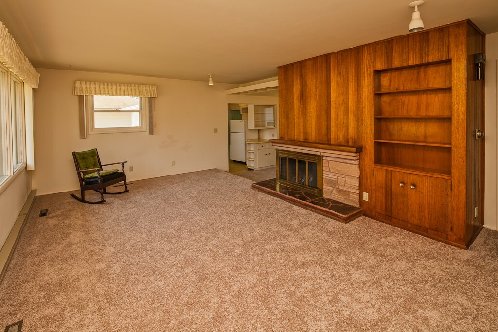 Property Photo: 3115 Plymouth Dr WA 98225