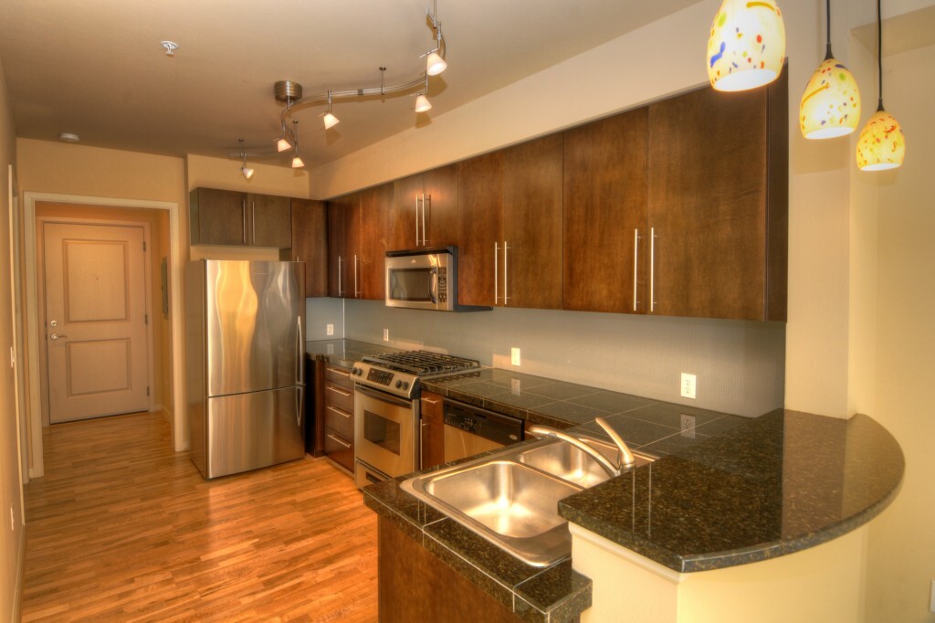 Property Photo: 124 Bellevue Ave E 600 WA 98102