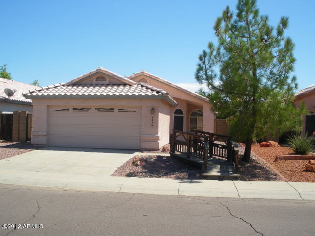 Property Photo:  4819 W Kristal Way  AZ 85308 