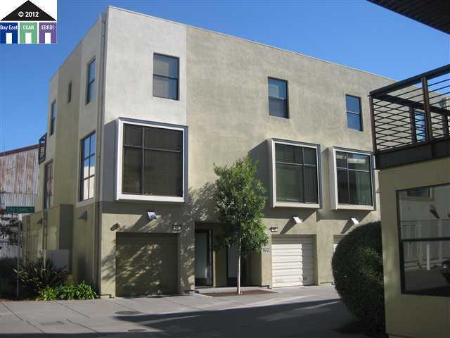 Property Photo:  181 City Limits Cir  CA 94608 