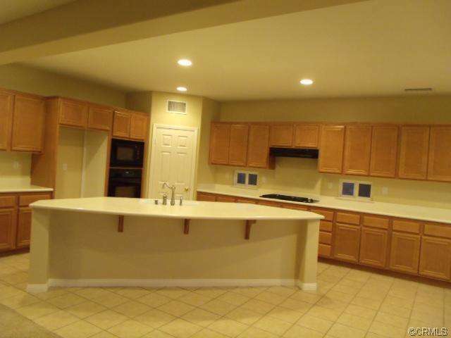 Property Photo:  32985 Lamtarra  CA 92584 