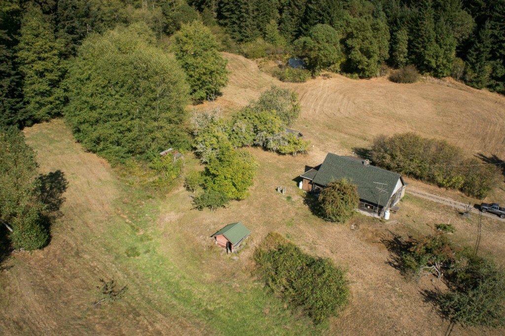 Property Photo:  11808 SW Cemetery Rd  WA 98070 