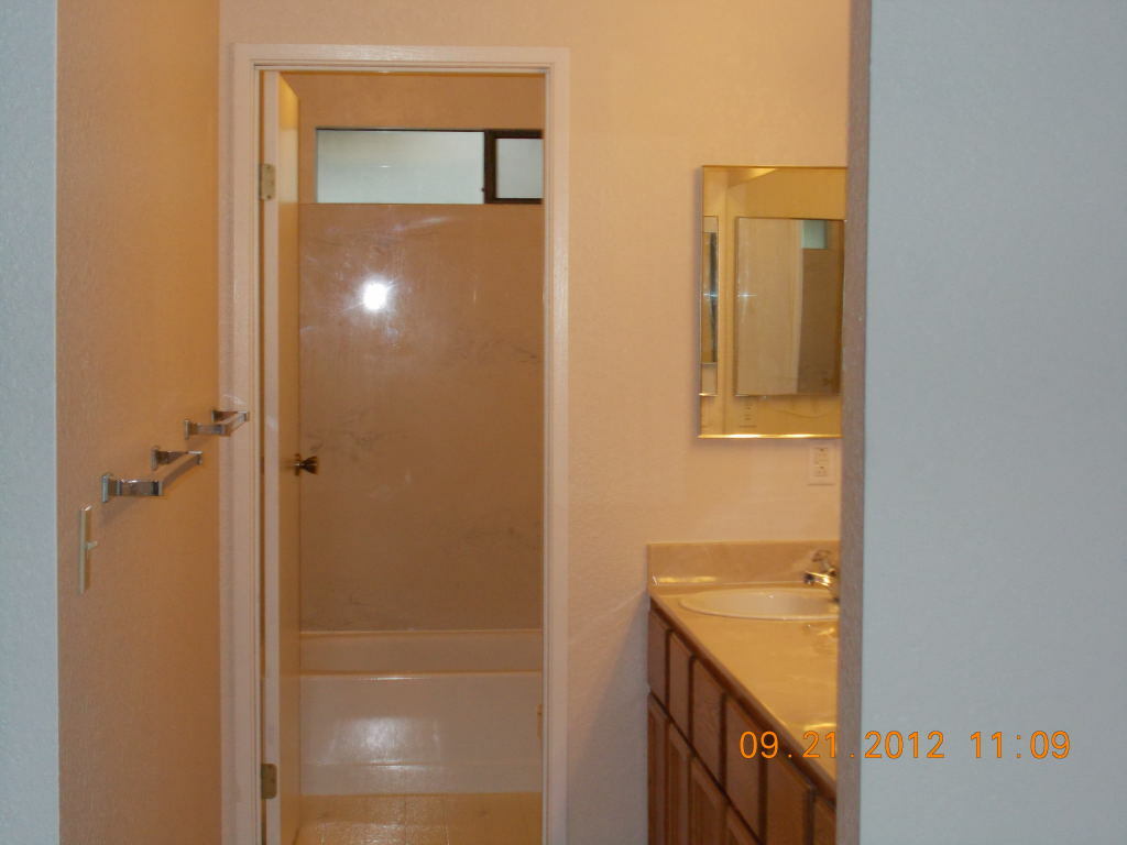 Property Photo: 8407 18th Ave W 3102 WA 98204
