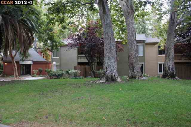 Property Photo:  810 Oak Grove Rd 90  CA 94518-3546 