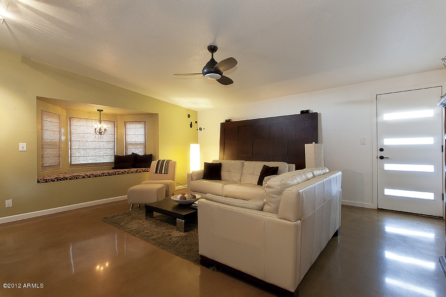 Property Photo: 635 W Coral Gables Drive AZ 85023