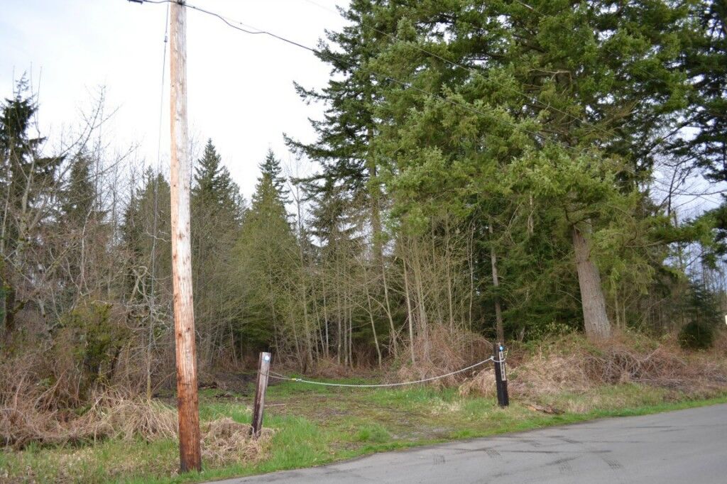 Property Photo:  13111 68th St NE  WA 98258 