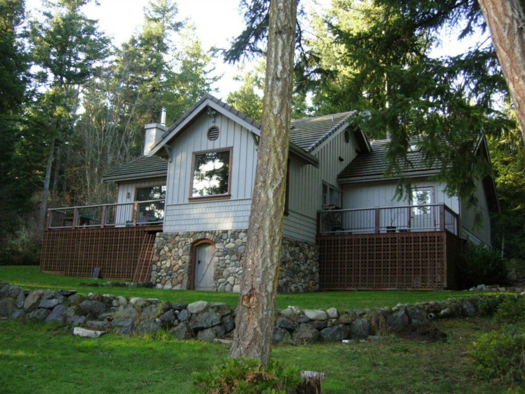 Property Photo:  14 Red Fox Lane  WA 98250 