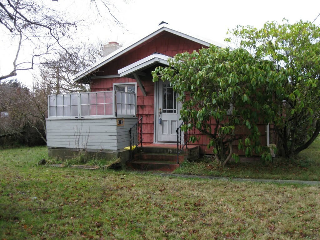 Property Photo:  1130 Hastings Ave  WA 98368 