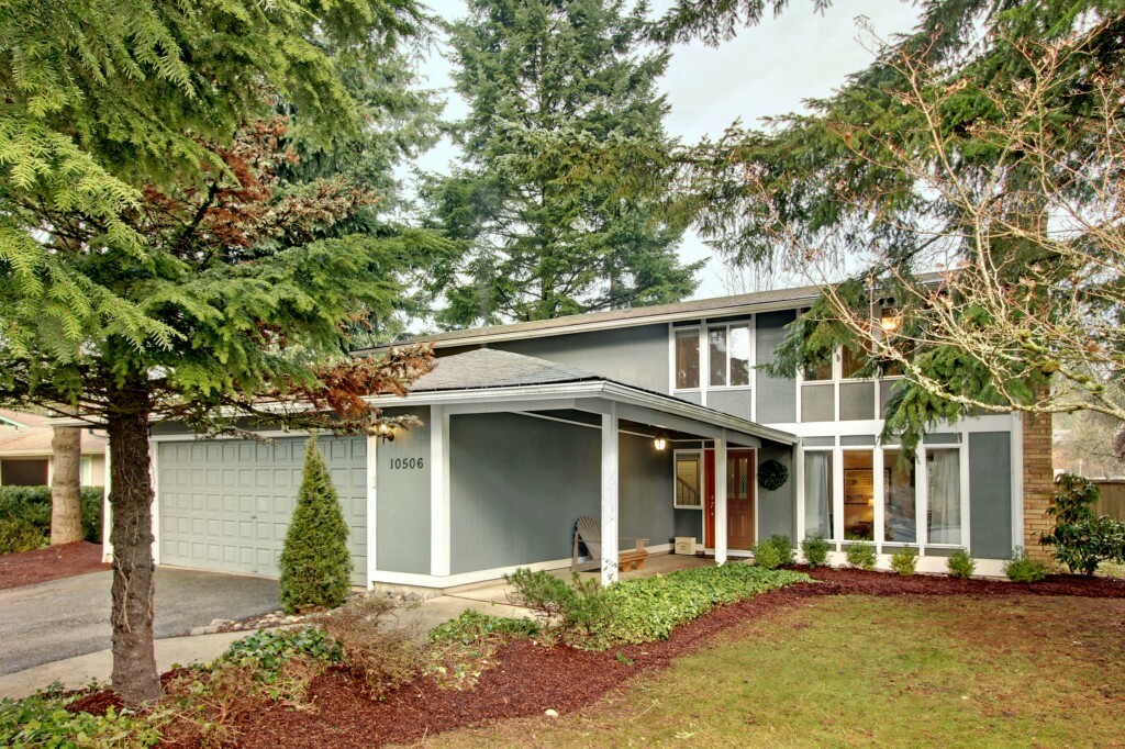 Property Photo: 10506 165th Place NE WA 98052