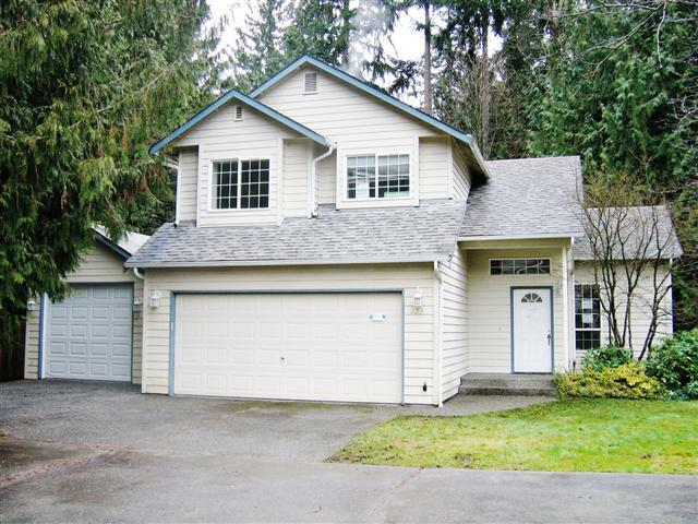 Property Photo:  723 106th Place SE  WA 98208 