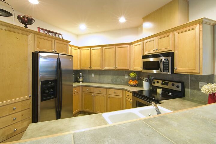 Property Photo:  22633 NE Alder Crest Dr 102  WA 98053 