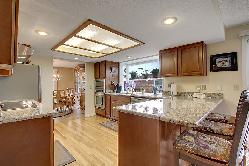 Property Photo: 17545 SE 136th St WA 98059
