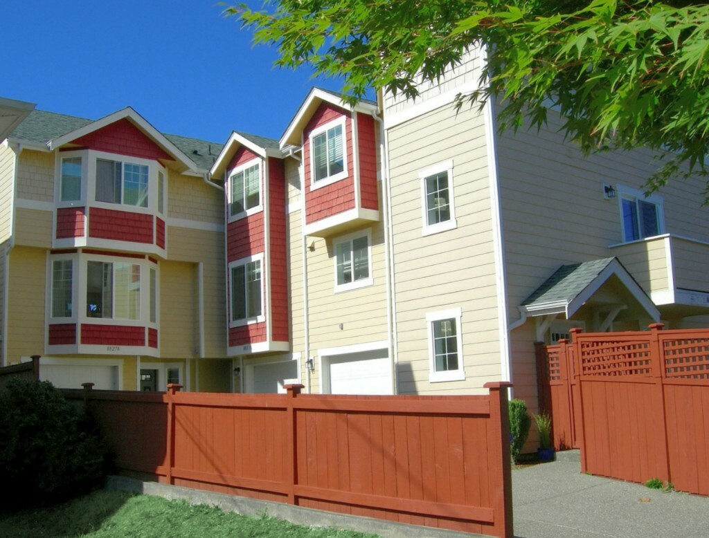 Property Photo:  8827B Interlake Ave N  WA 98103 