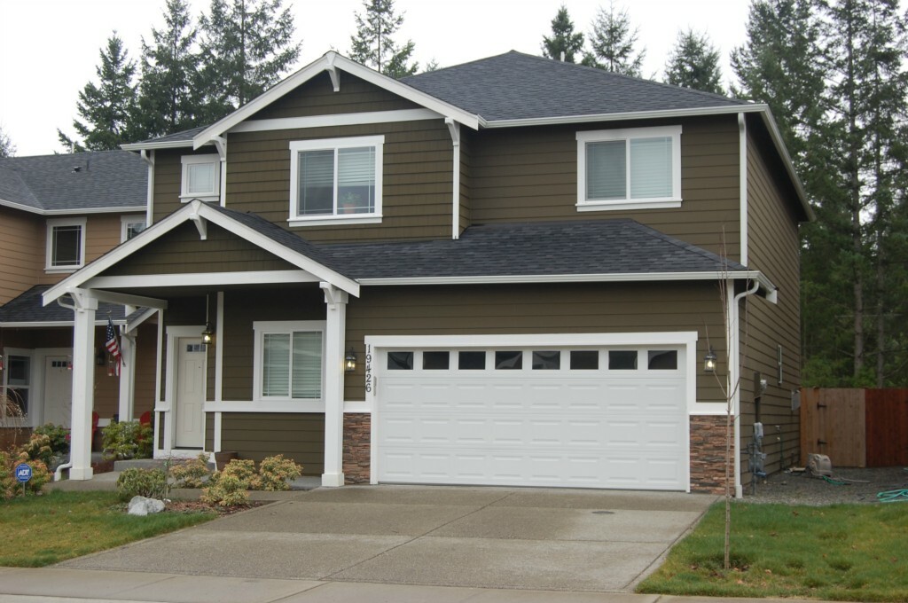 Property Photo:  19426 90th Av Ct E  WA 98338 