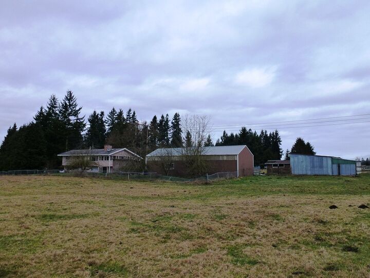 Property Photo: 41900 196th Ave SE WA 98022