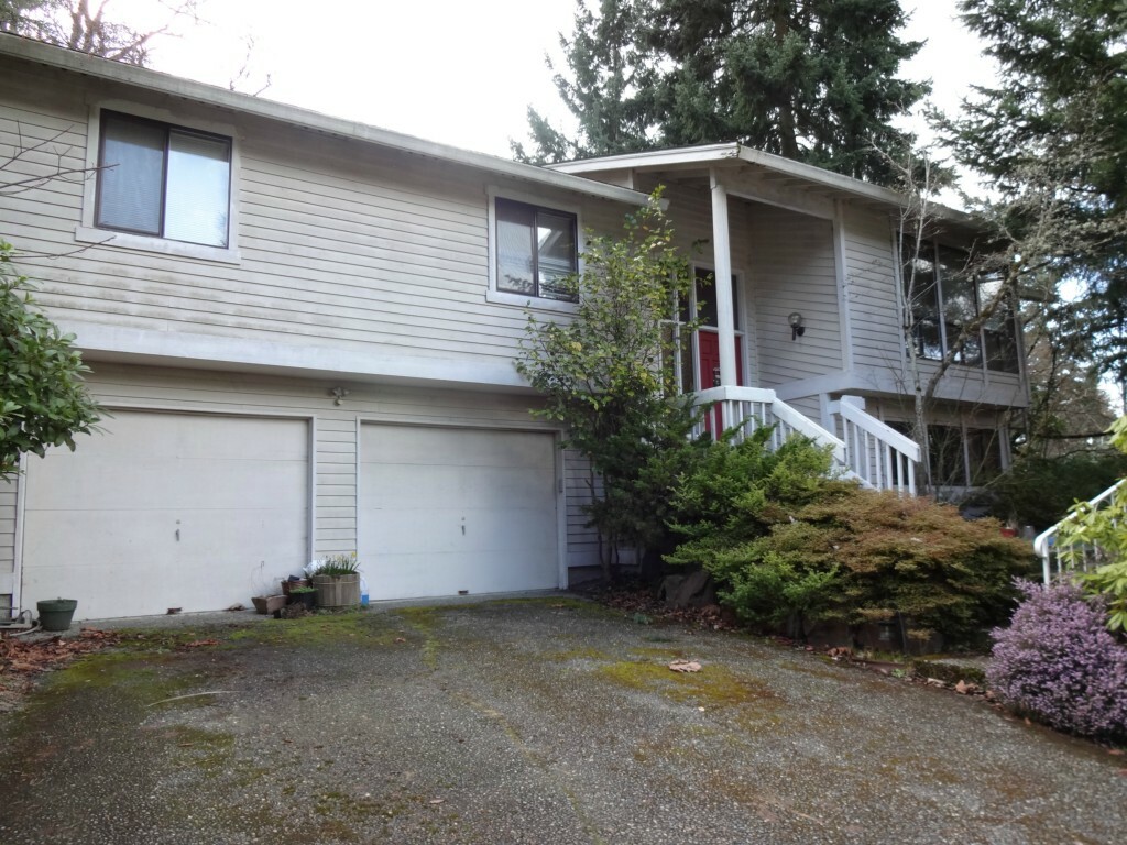 Property Photo:  15225 SE 49th St  WA 98006 